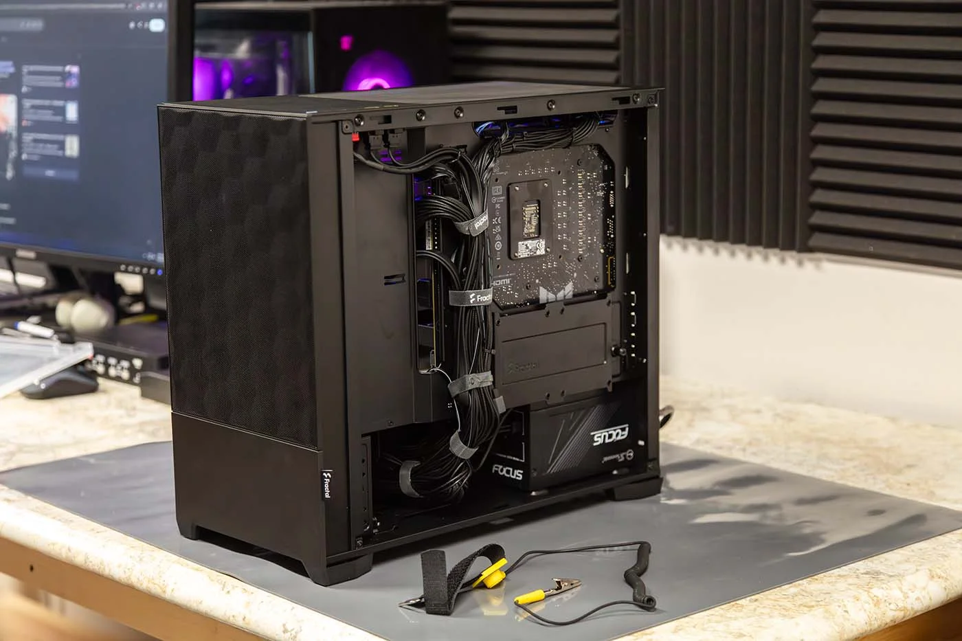 completed-cable-management-in-custom-pc-build